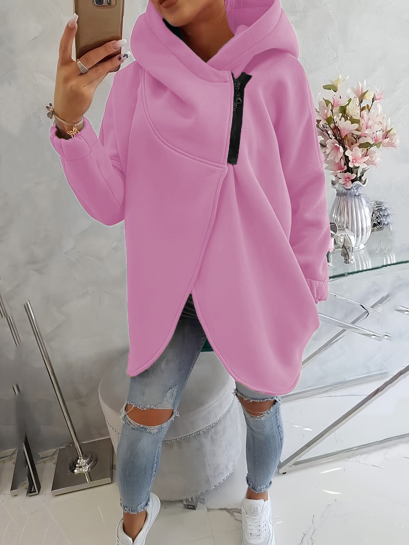 🧥 Дамска суитърна яке с дълги ръкави, качулка и предни джобове ✅