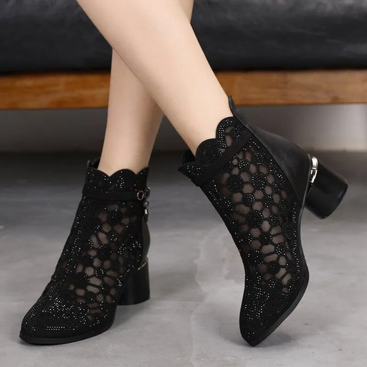 😍🎀✨【50% ОТСТЪПКА】【горещи продажби】Дамски кожени сандали Crystal от мека мрежа